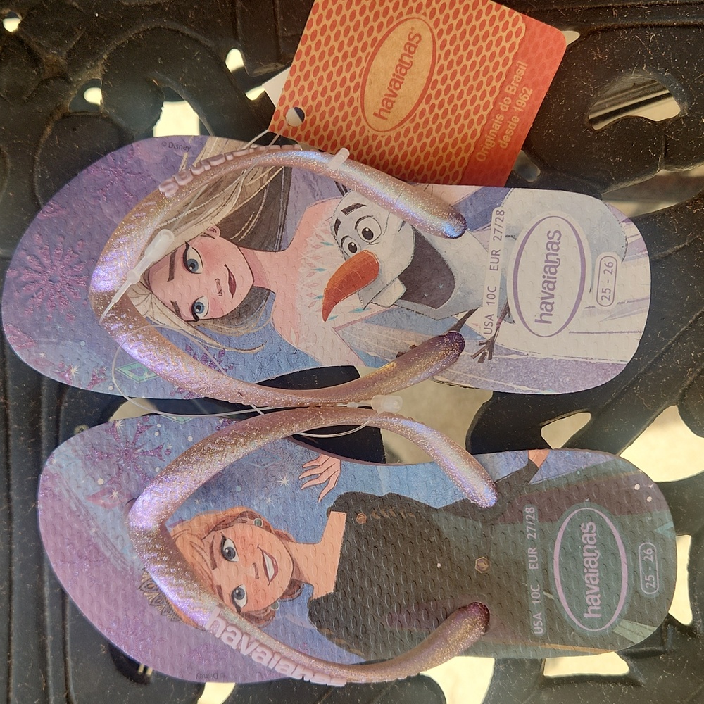 HAVAINAS x Disney's Frozen Purple Glittery Flip Flops Sandals.  New w/ Tags!